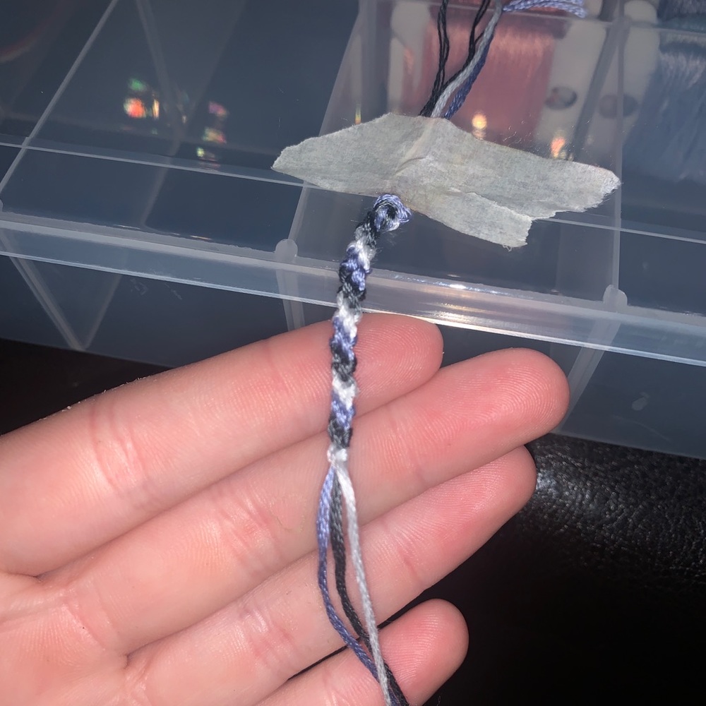 customized string bracelets/keychains - Picture 3 of 3